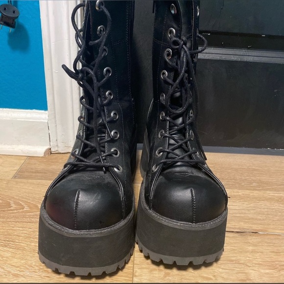 Demonia’s Ranger 301 platform boots - Picture 2 of 2